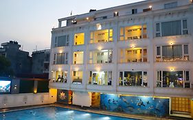 Lotus Club Boutique Hotel